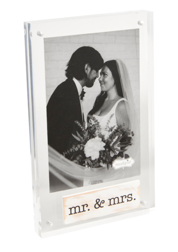 MR. AND MRS.
ACRYLIC FRAME