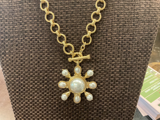 Dome Shape Pearl Necklace