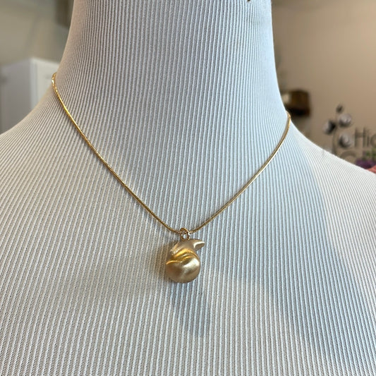 Gold Teardrop Necklace