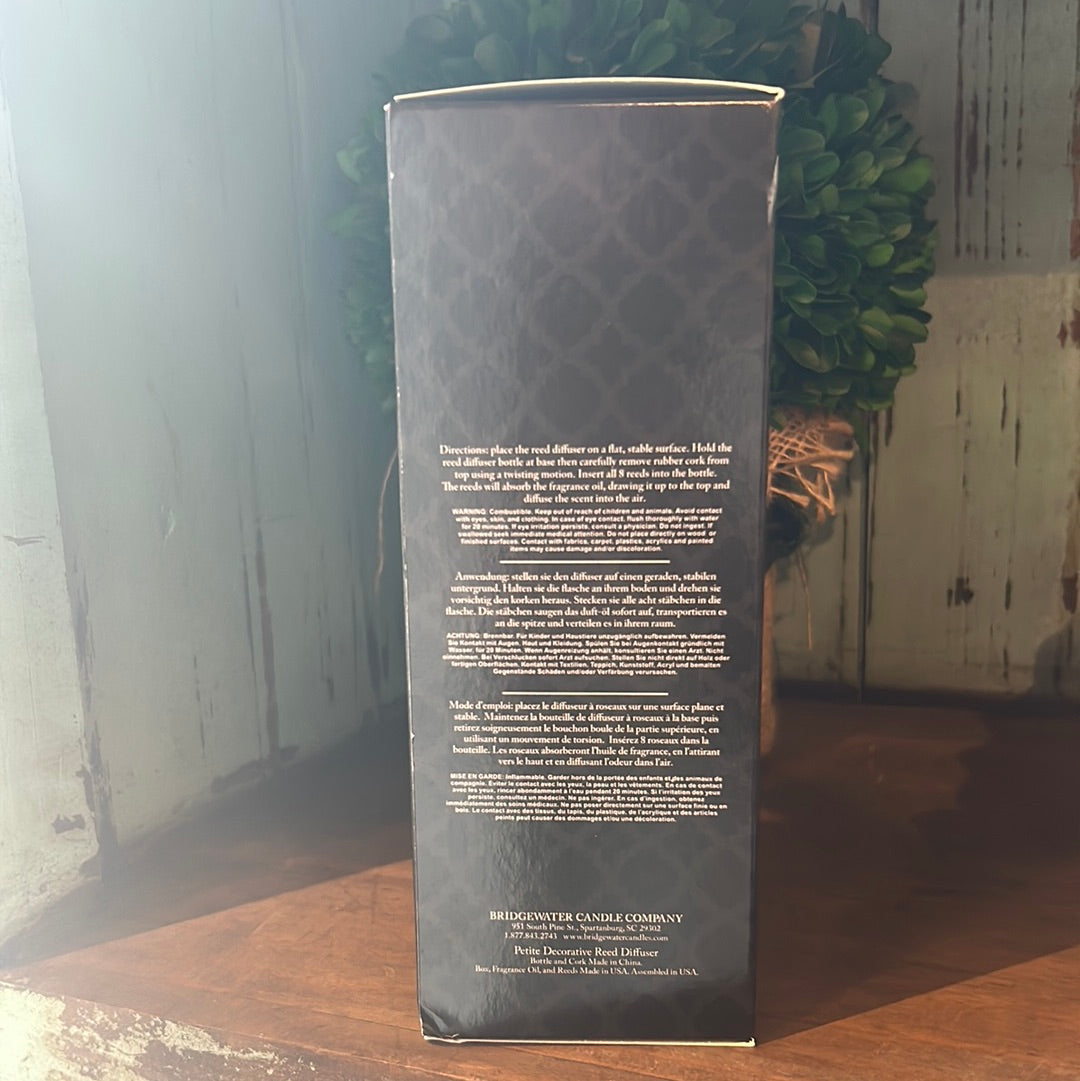 Side of box of Sweet Grace reed diffuser.