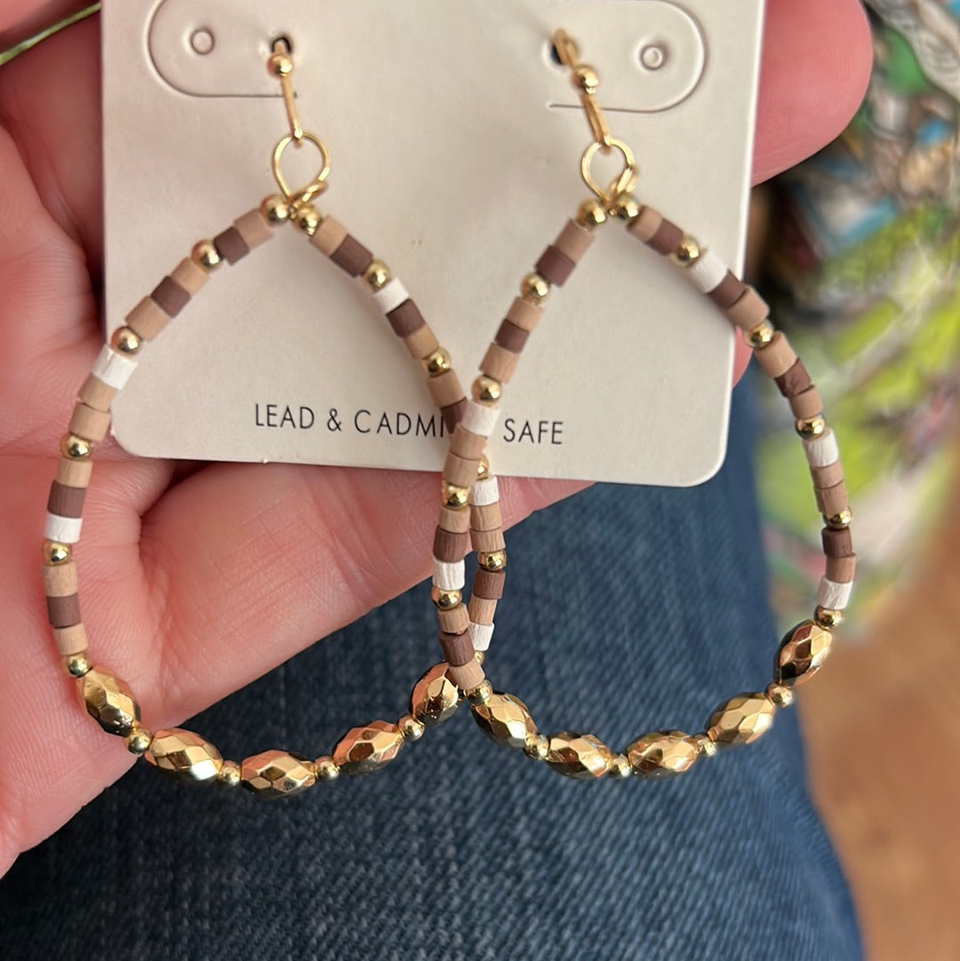 Beige Beaded Gold Teardrop Earring.