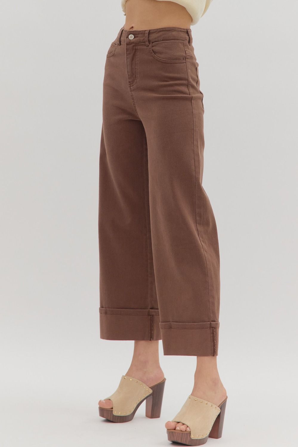 Mid-Rise Capri Pants