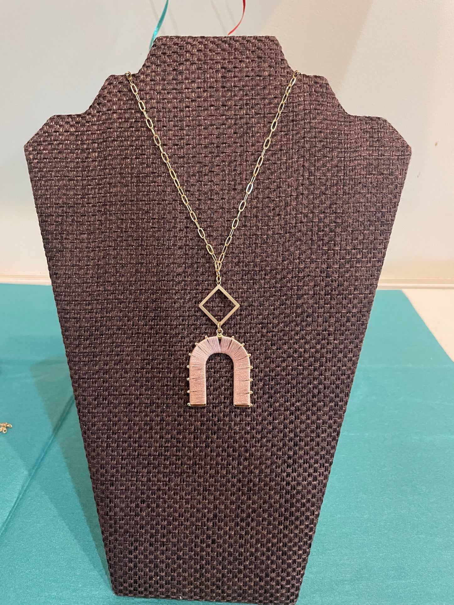 Pink Matte Gold Diamond Threaded U-Shaped Necklace.