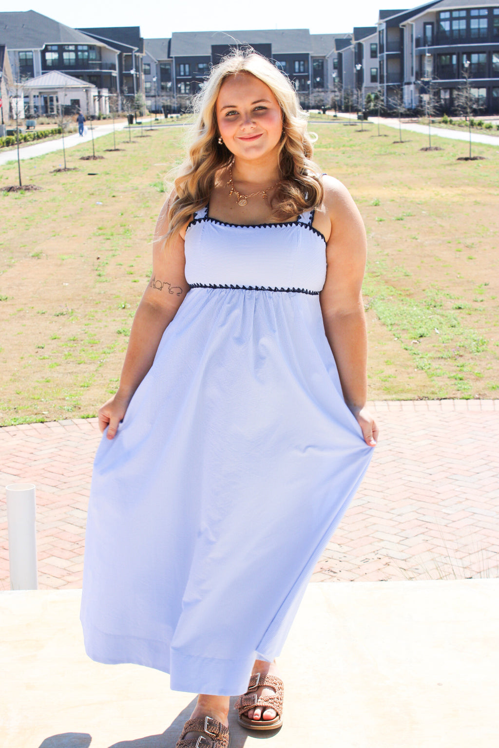 Contrast Trim Detail Empire Waist Midi Dress