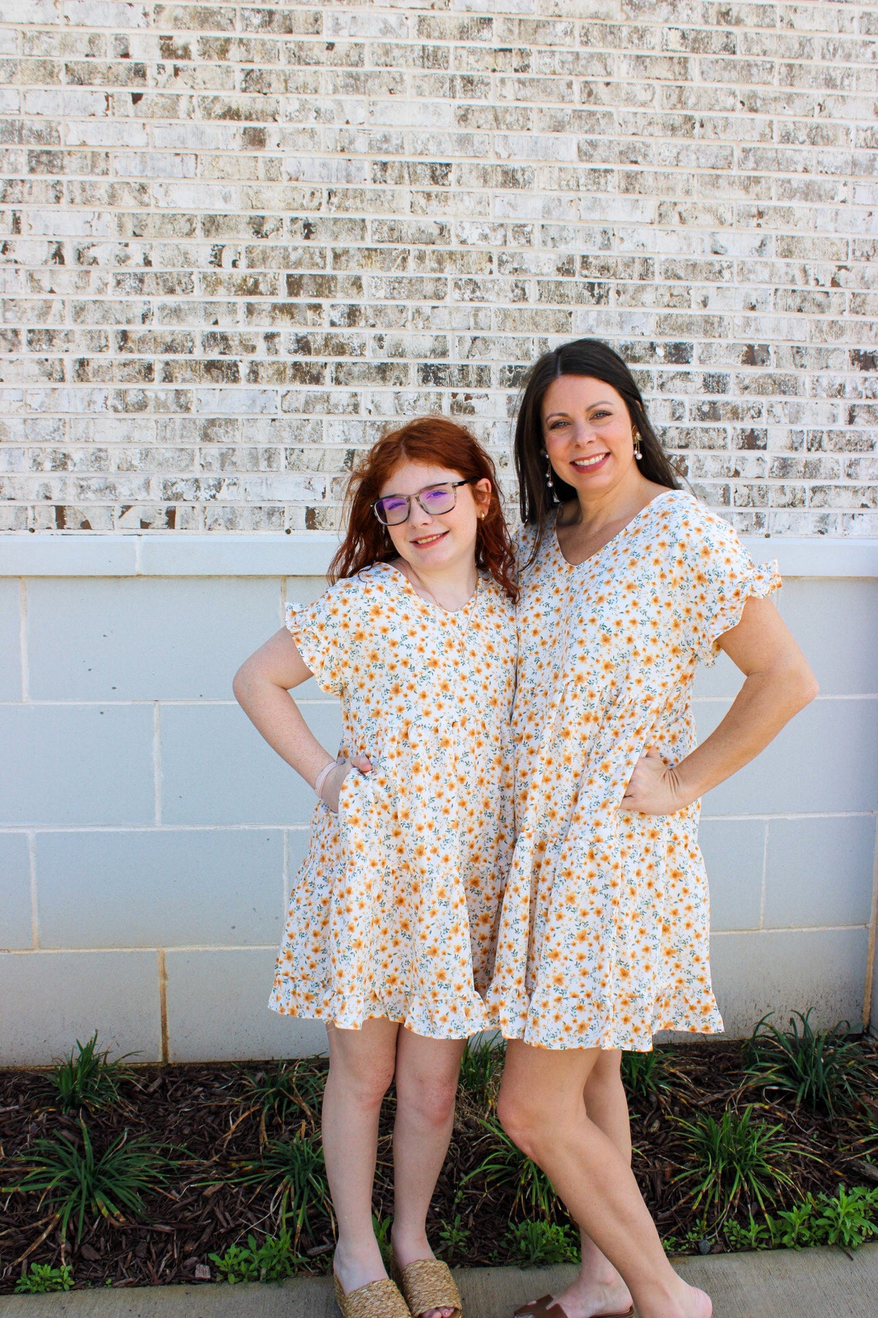 Womens V-Neck Ruffle Short Sleeve Tiered Floral Dress