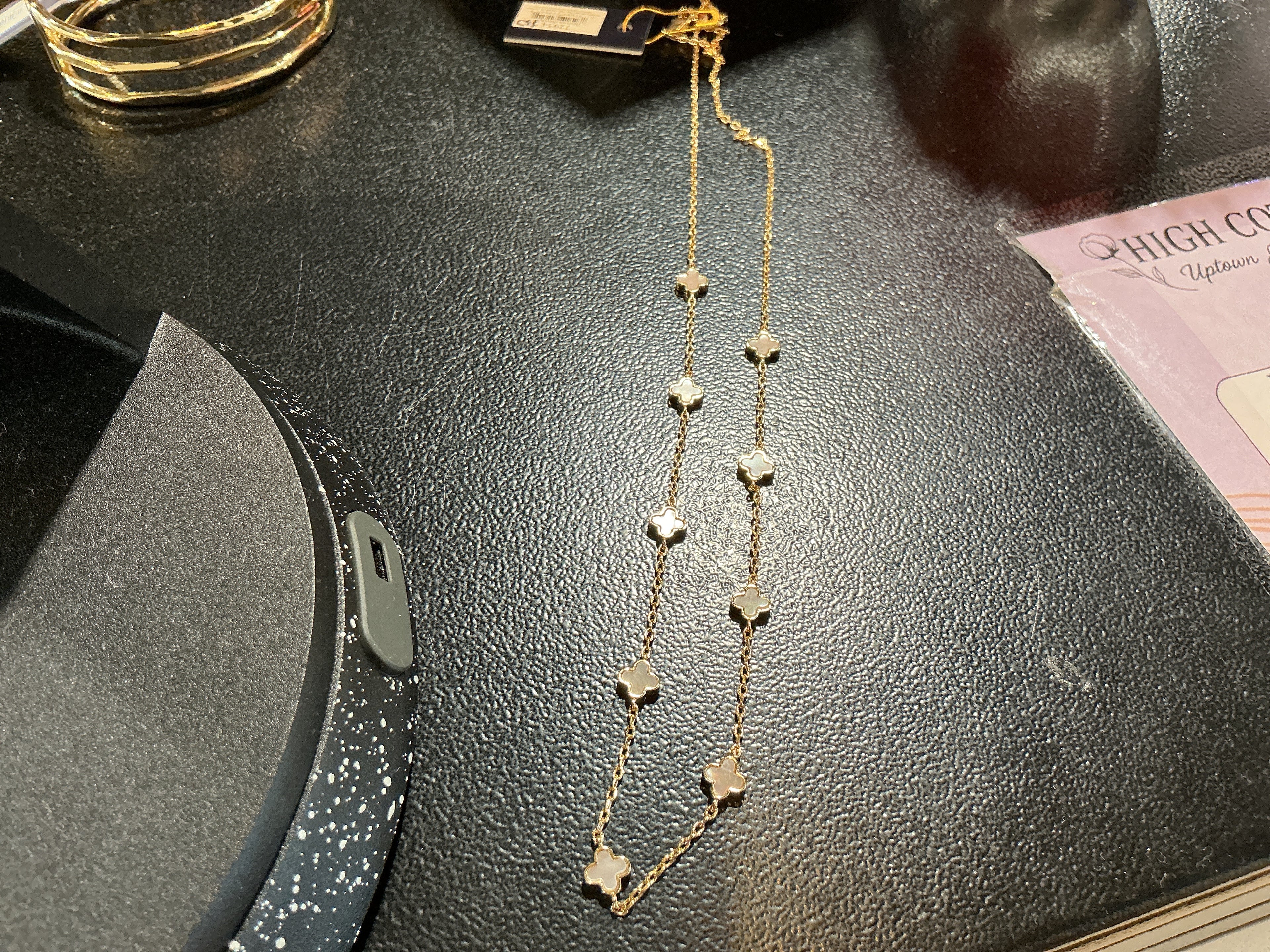Isla necklace