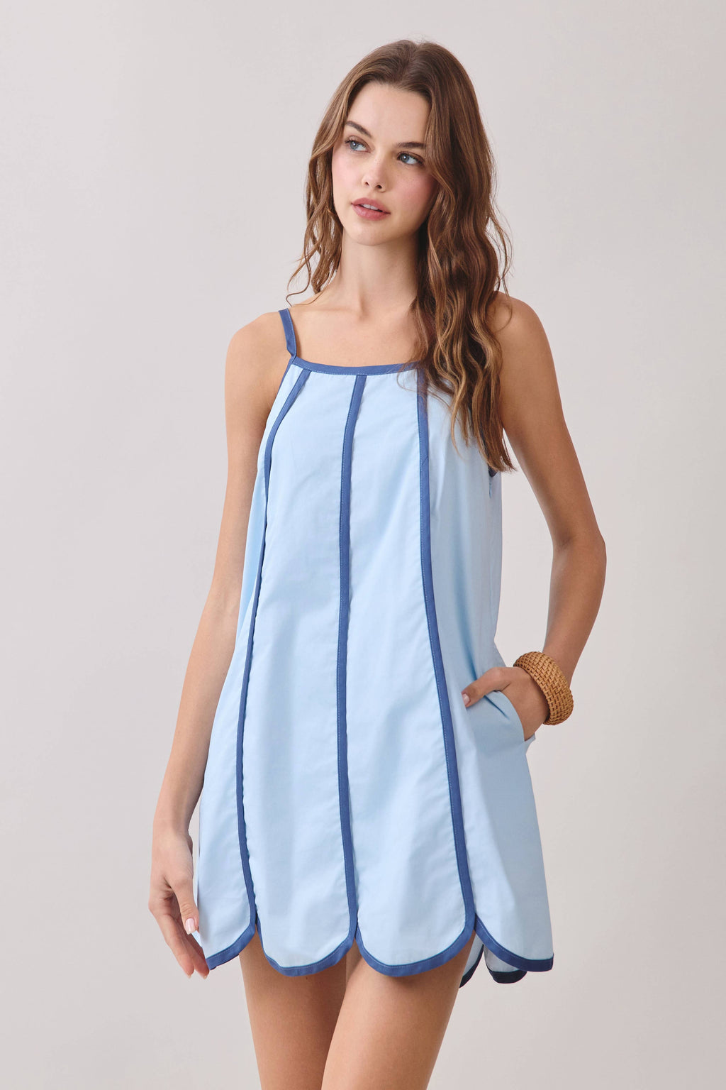 Contrast Trims Detail Scalloped Hem Mini Dress
