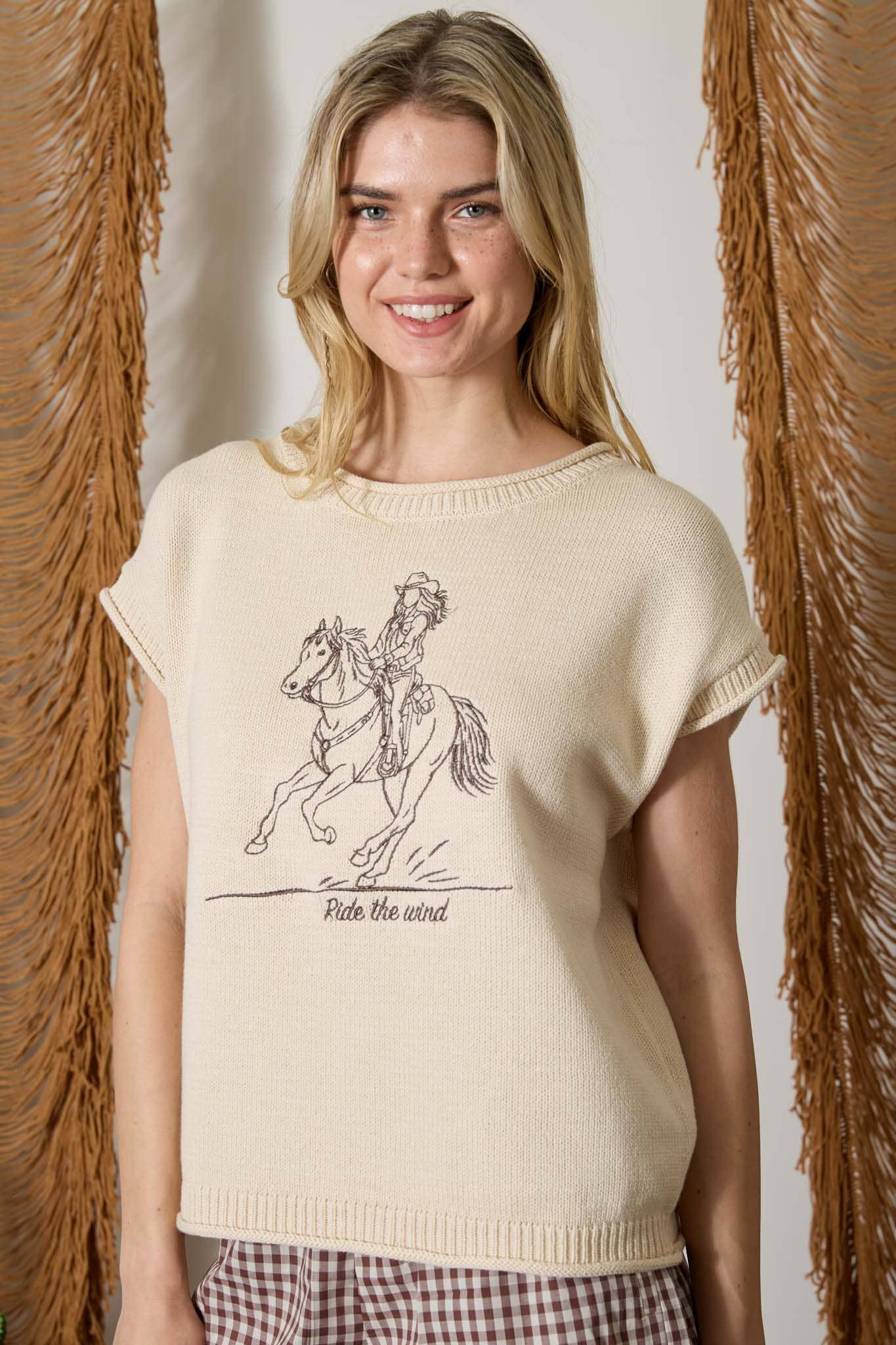 J.O.A - WESTERN EMBROIDERY SHORT SLEEVE KNIT SWEATER