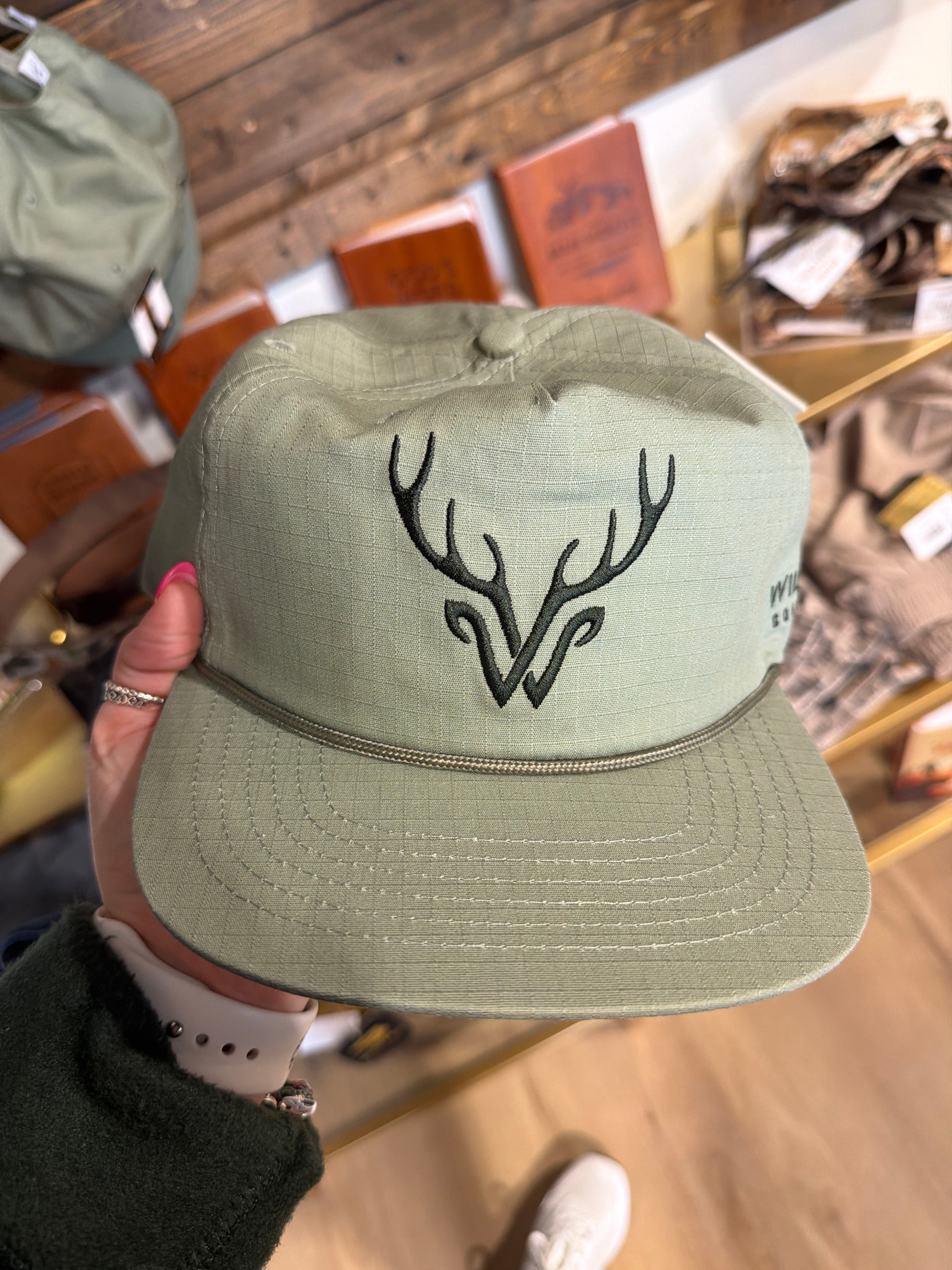Field and Stone Men’s WILDGAME 3D Puff Rope Hat