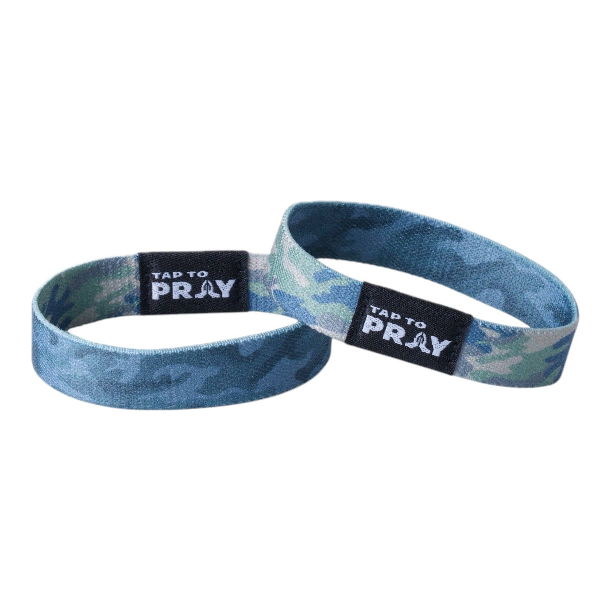 Versible - Tap To Pray® Wristband – Green & Charcoal Camo