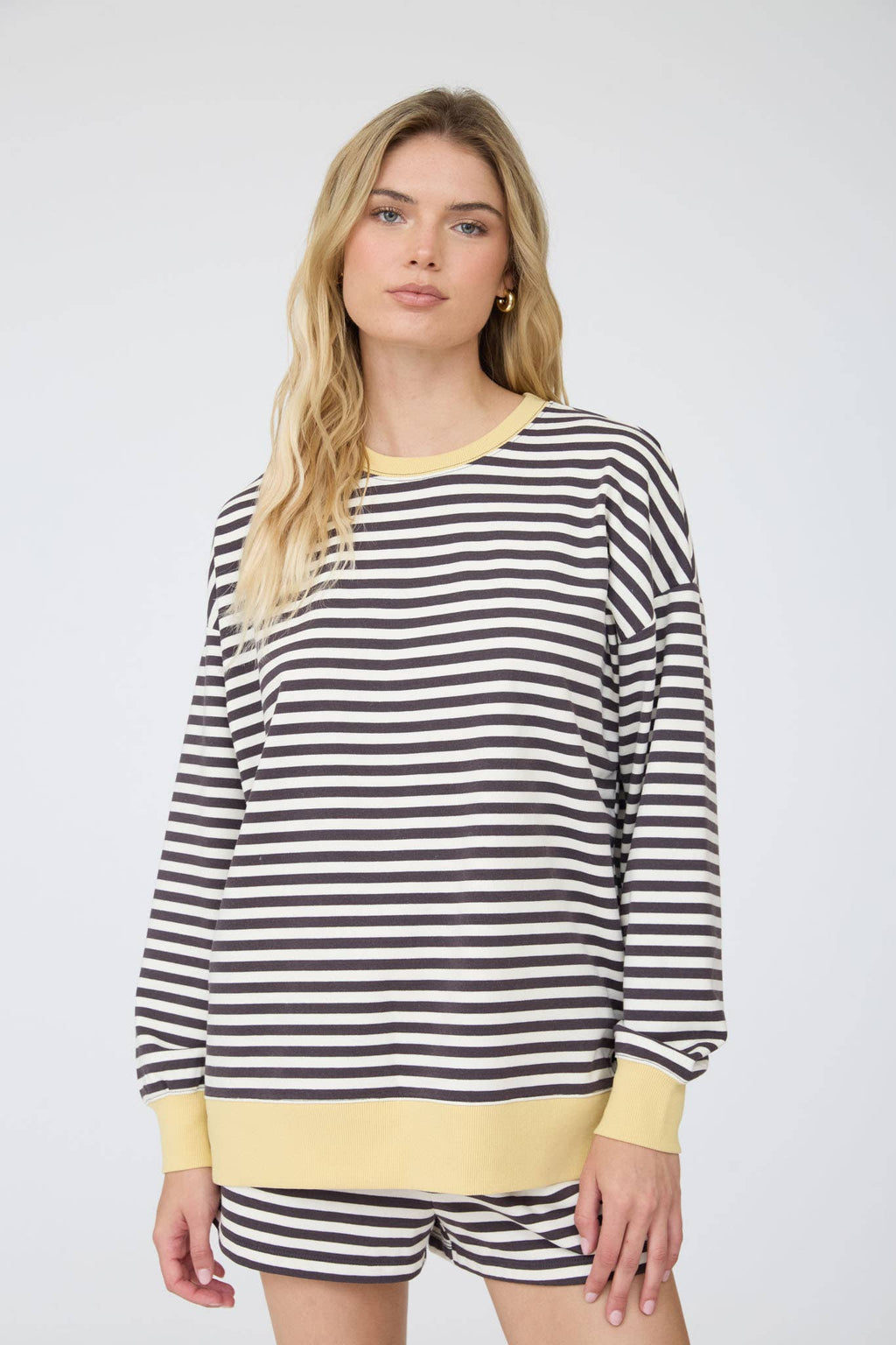 J.O.A - STRIPED BOXY LONG SLEEVE CONTRAST KNIT TOP