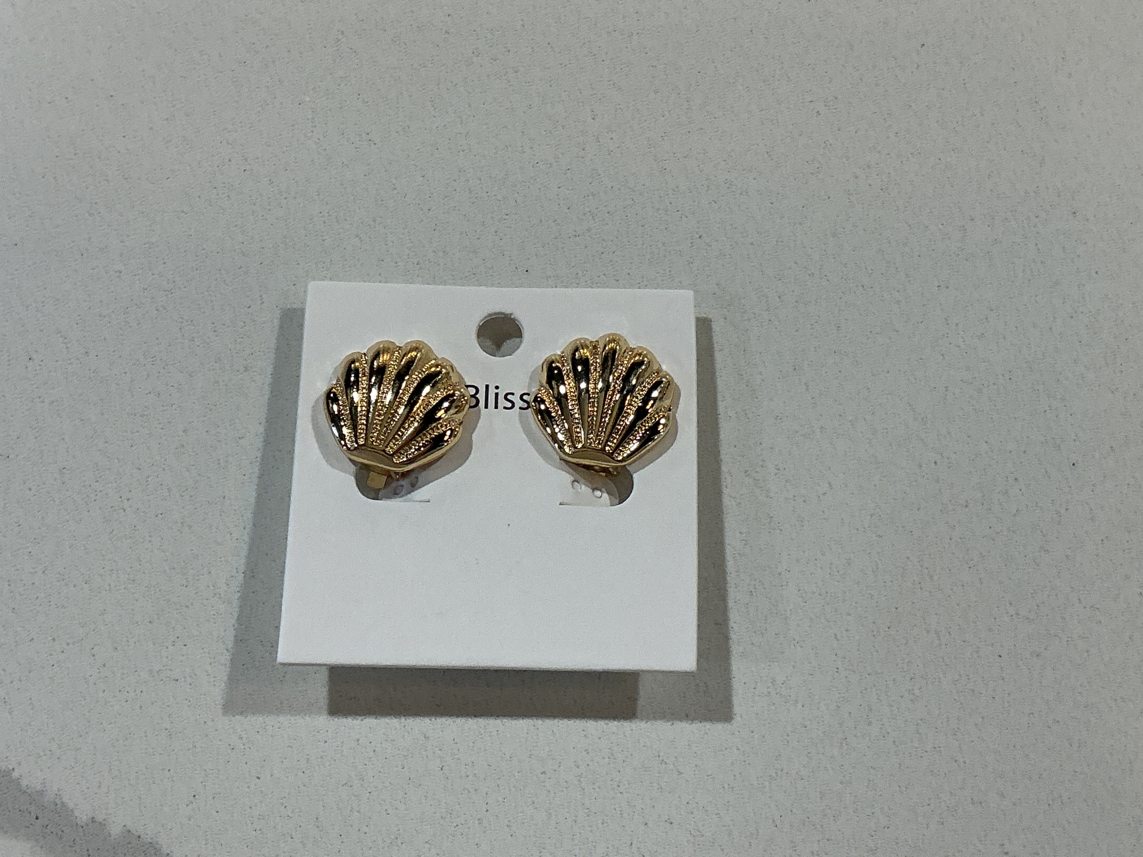 Gold Shell Clip-On