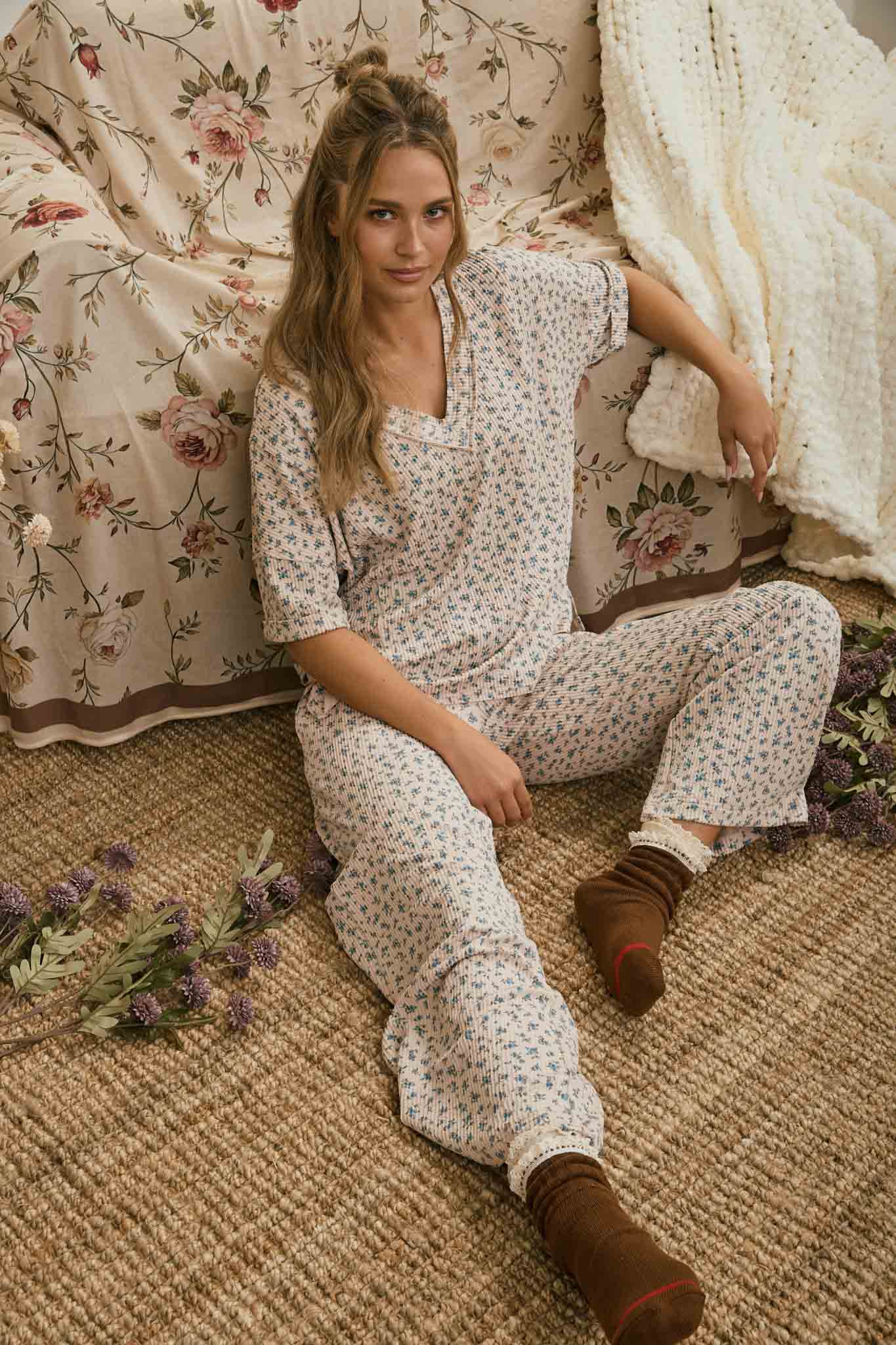 J.O.A - DITSY FLORAL RIB KNIT WIDE LEG LOUNGE PANTS