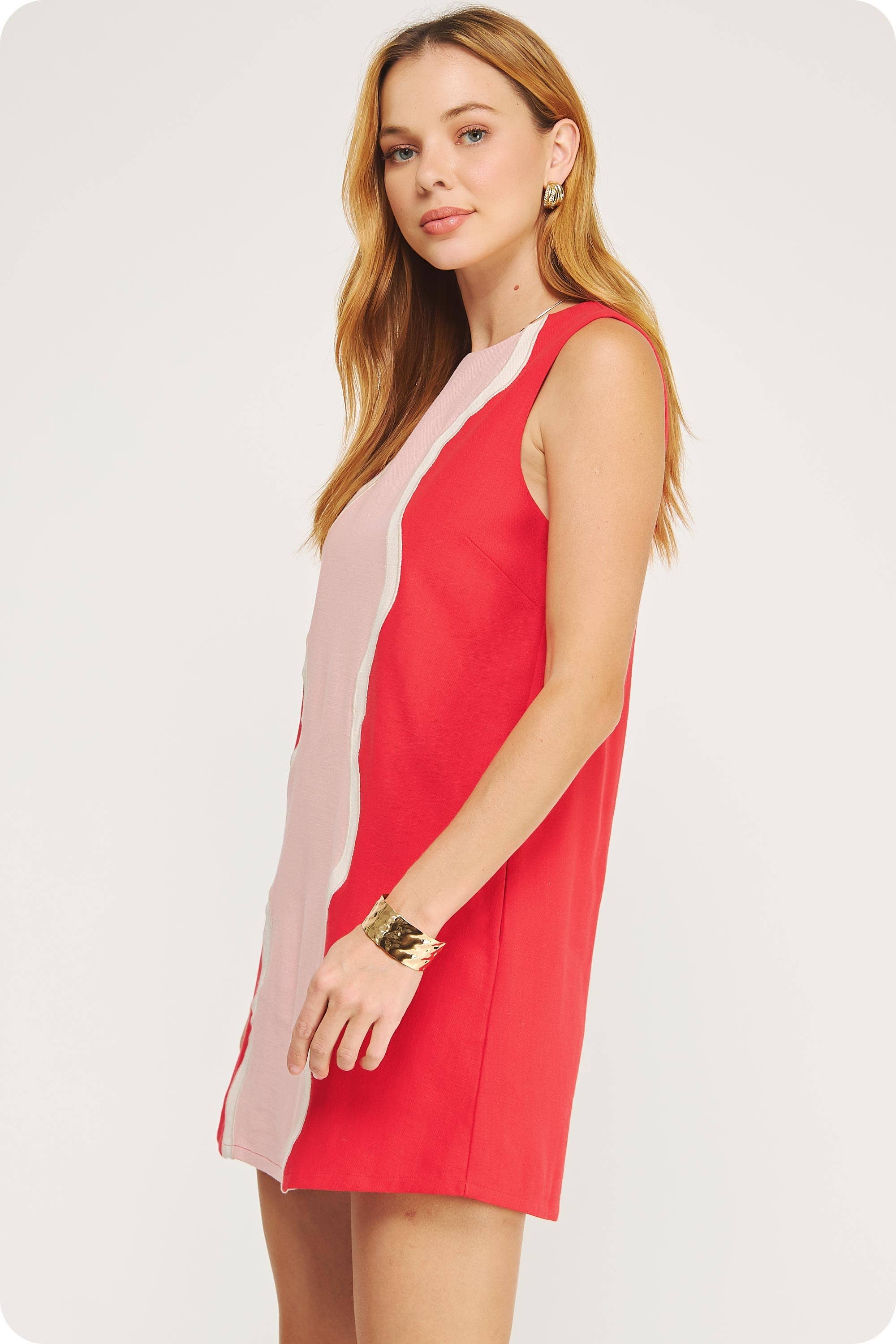 Strut & Bolt - Wavy Contrast Color Block Mini Dress