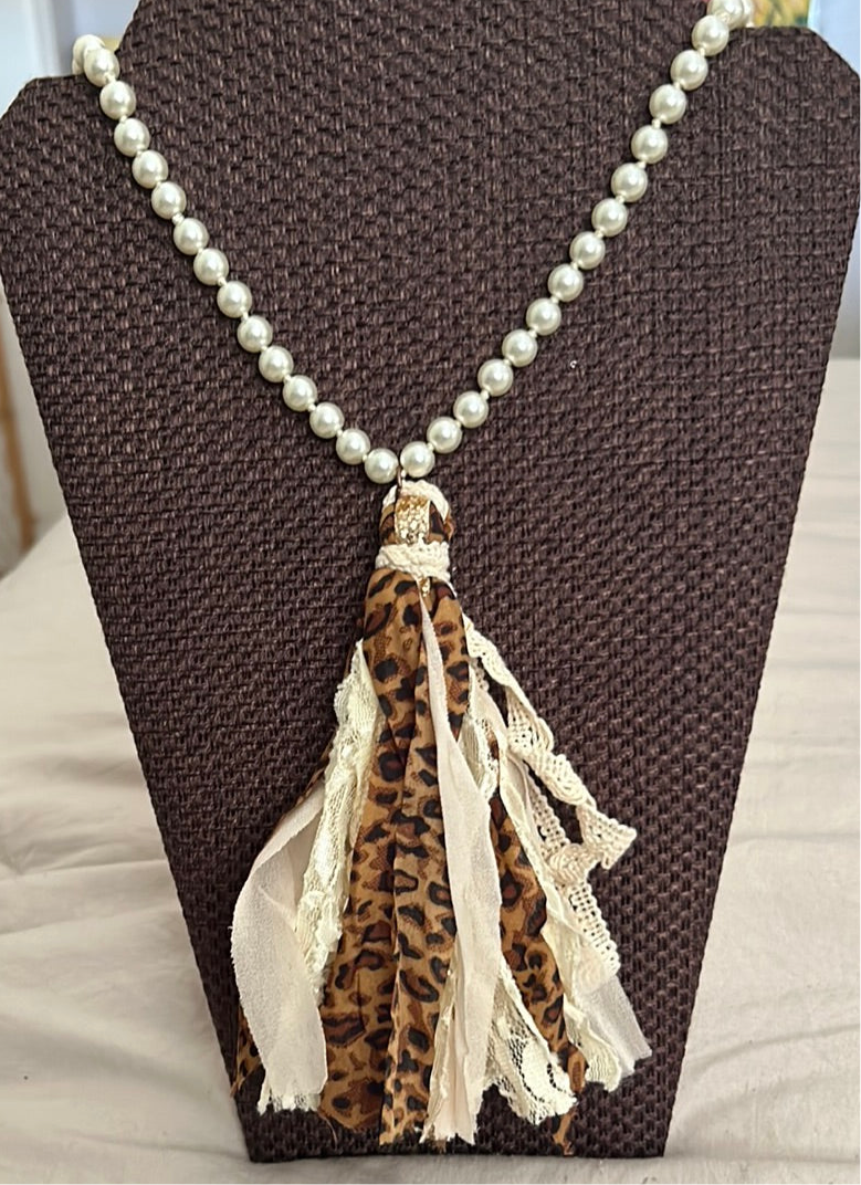 Pearl Roar Necklace