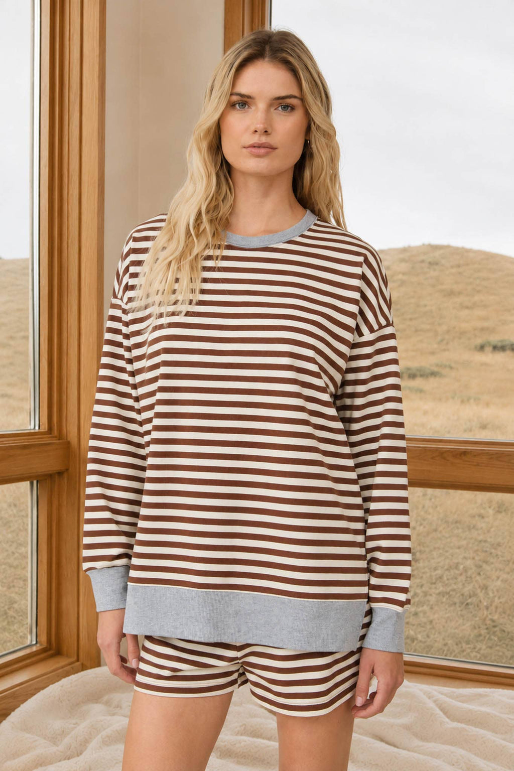 J.O.A - STRIPED BOXY LONG SLEEVE CONTRAST KNIT TOP