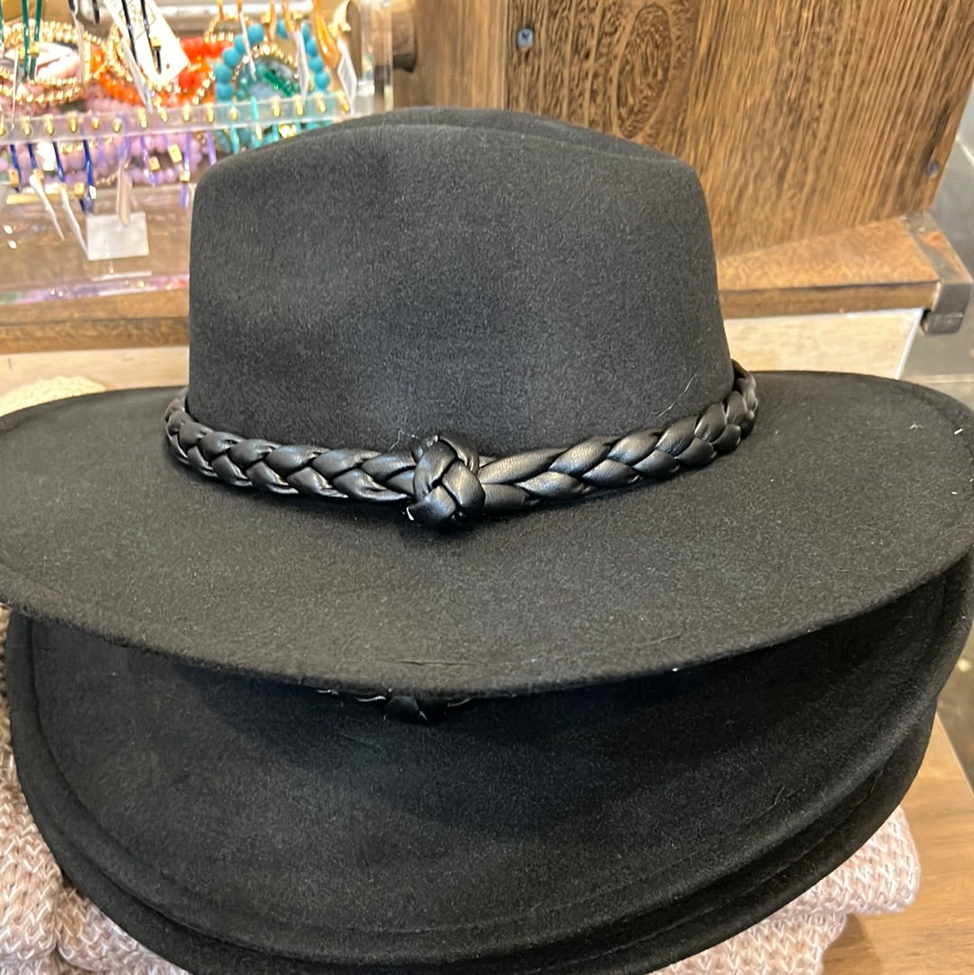 Black and braided knot wide brim fashion hat.