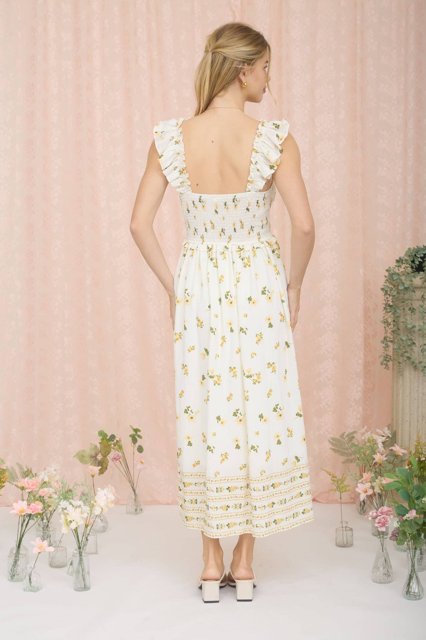 FLORAL SMOCKED RUFFLE DETAIL SLEEVELESS MIDI DRESS