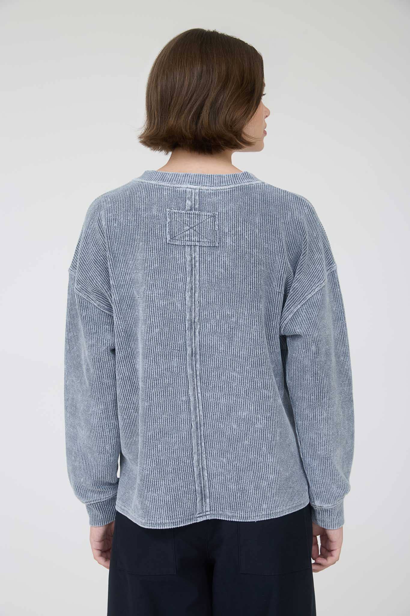 J.O.A - WASHED POCKET DETAIL LONG SLEEVE RIB KNIT TOP
