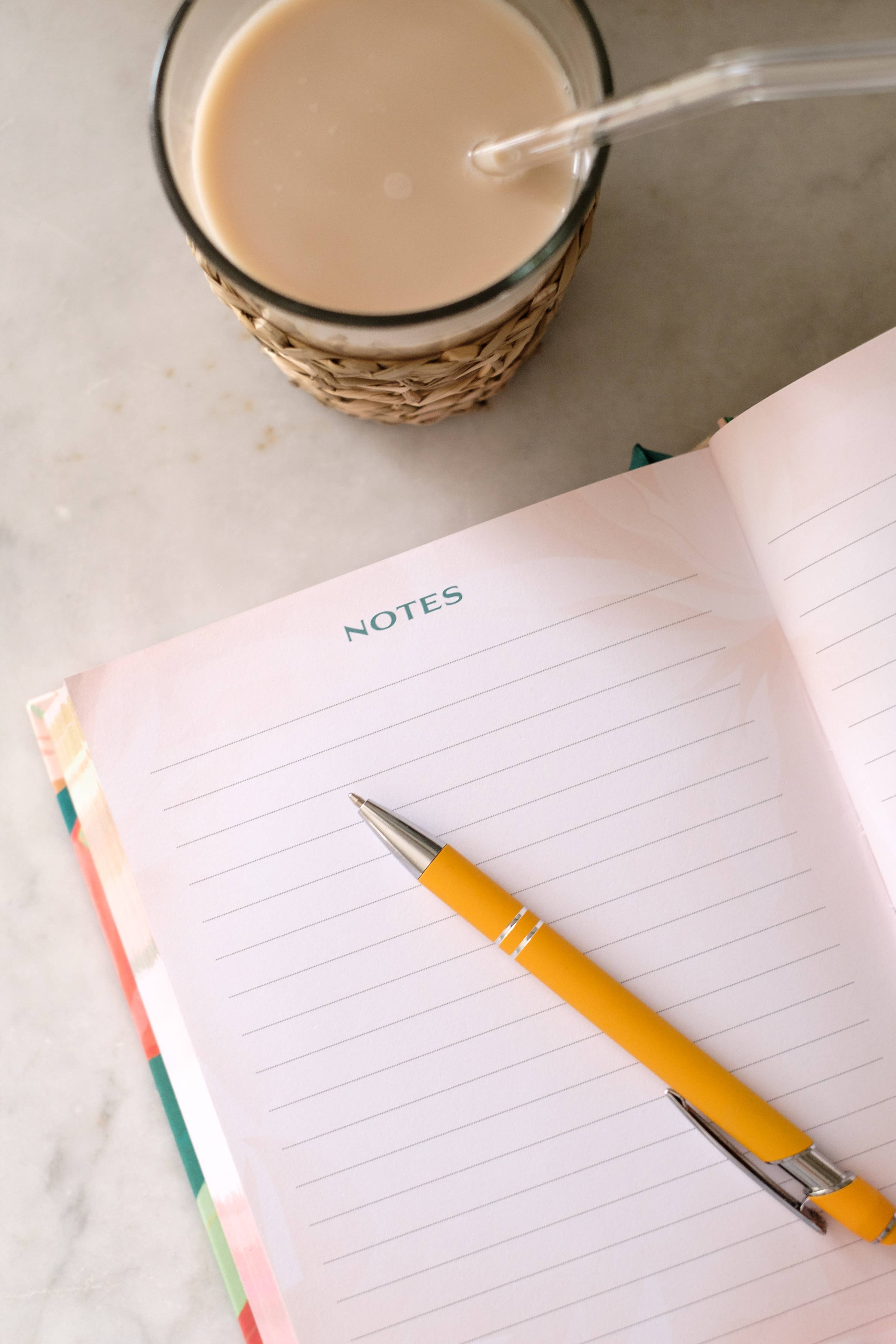 Barbour Publishing, Inc. - A Year of God's Goodness:A Prayer & Praise Tracker for Women