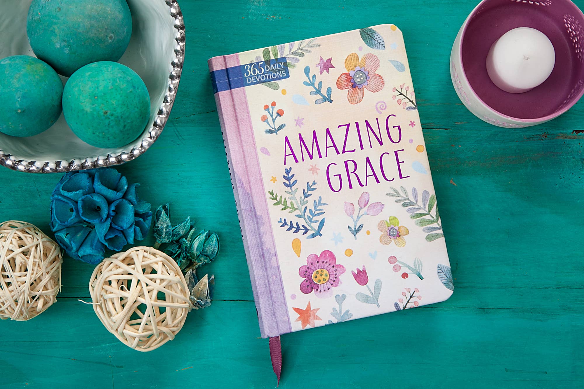 BroadStreet Publishing Group, LLC - Amazing Grace (Yearlong Devotional, Linen-bound Hardcover)