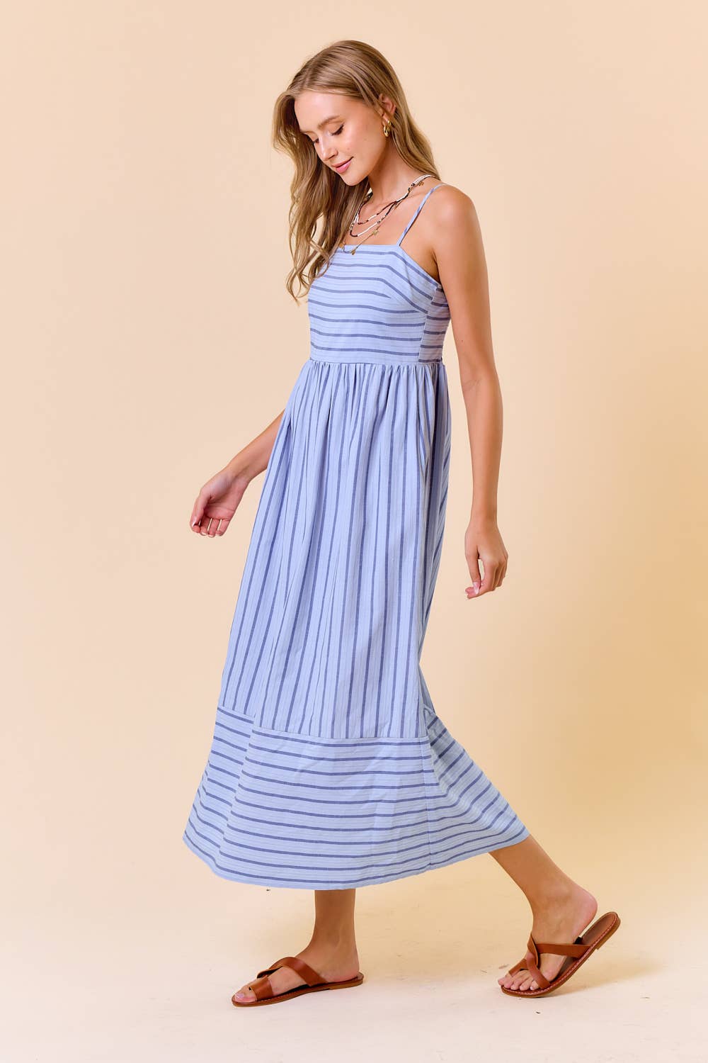 MAXI DRESS W/ SIDE POCKET