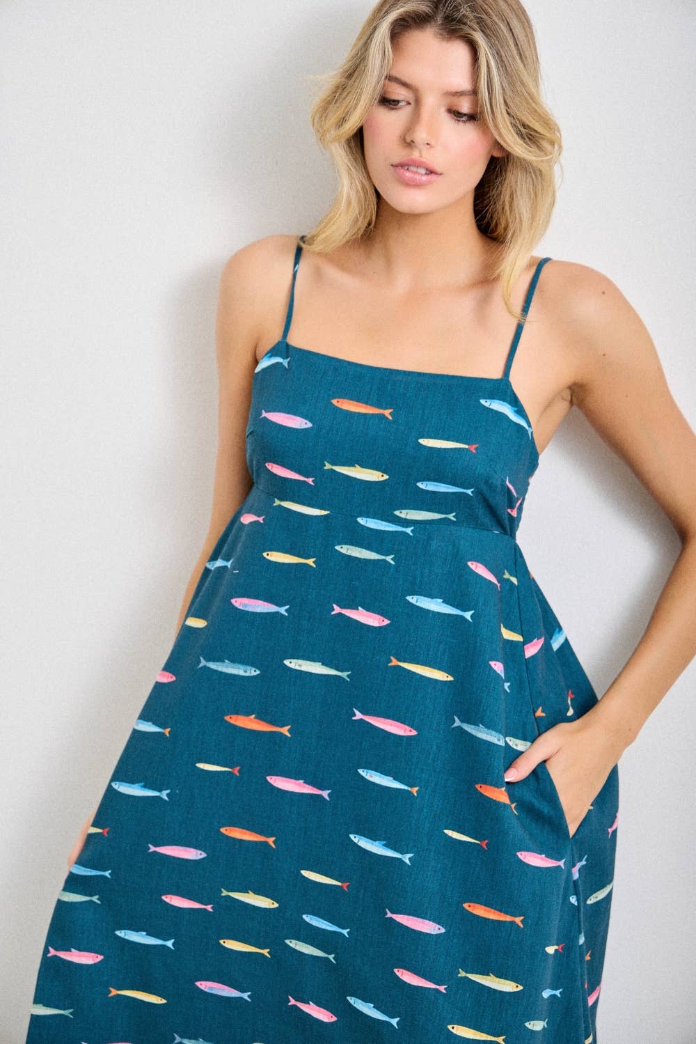 Baevely by Wellmade USA - FISH PRINT SLEEVELESS MIDI DRESS