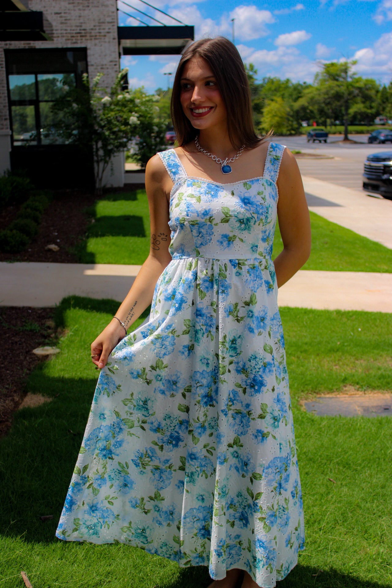 FLORAL EYELET PATTERN SCALLOP LACE TRIM MIDI DRESS