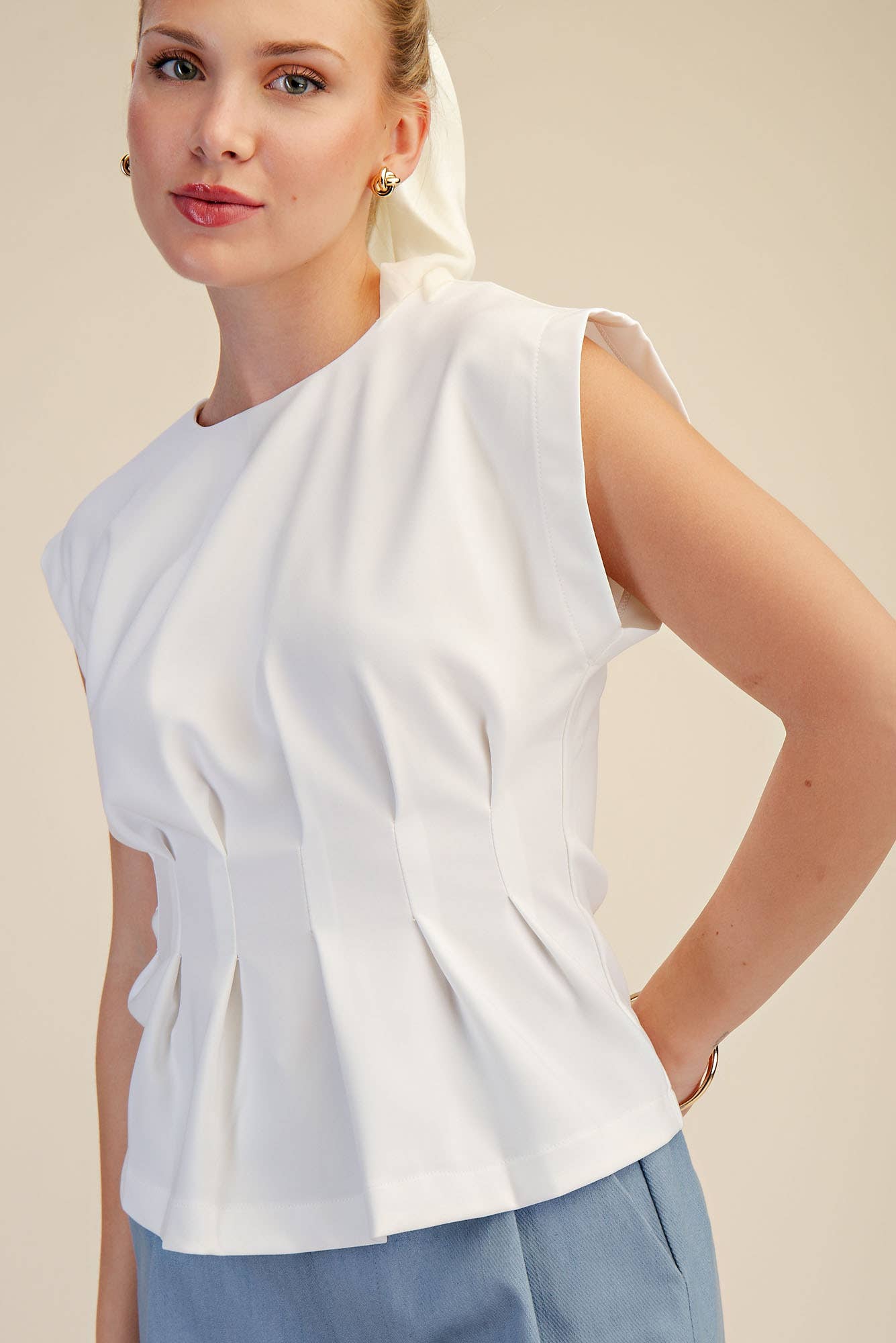 Round Neck Waist Pleated Top