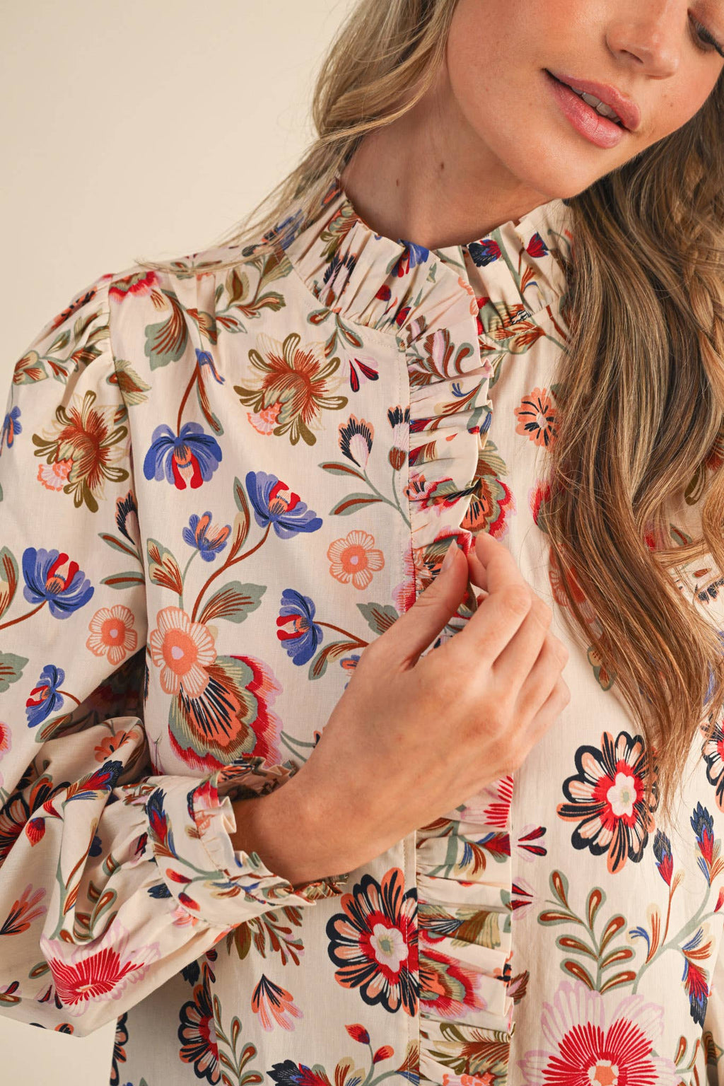 EXCLUSIVE FLORAL PRINT RUFFLED BUTTON DOWN TOP
