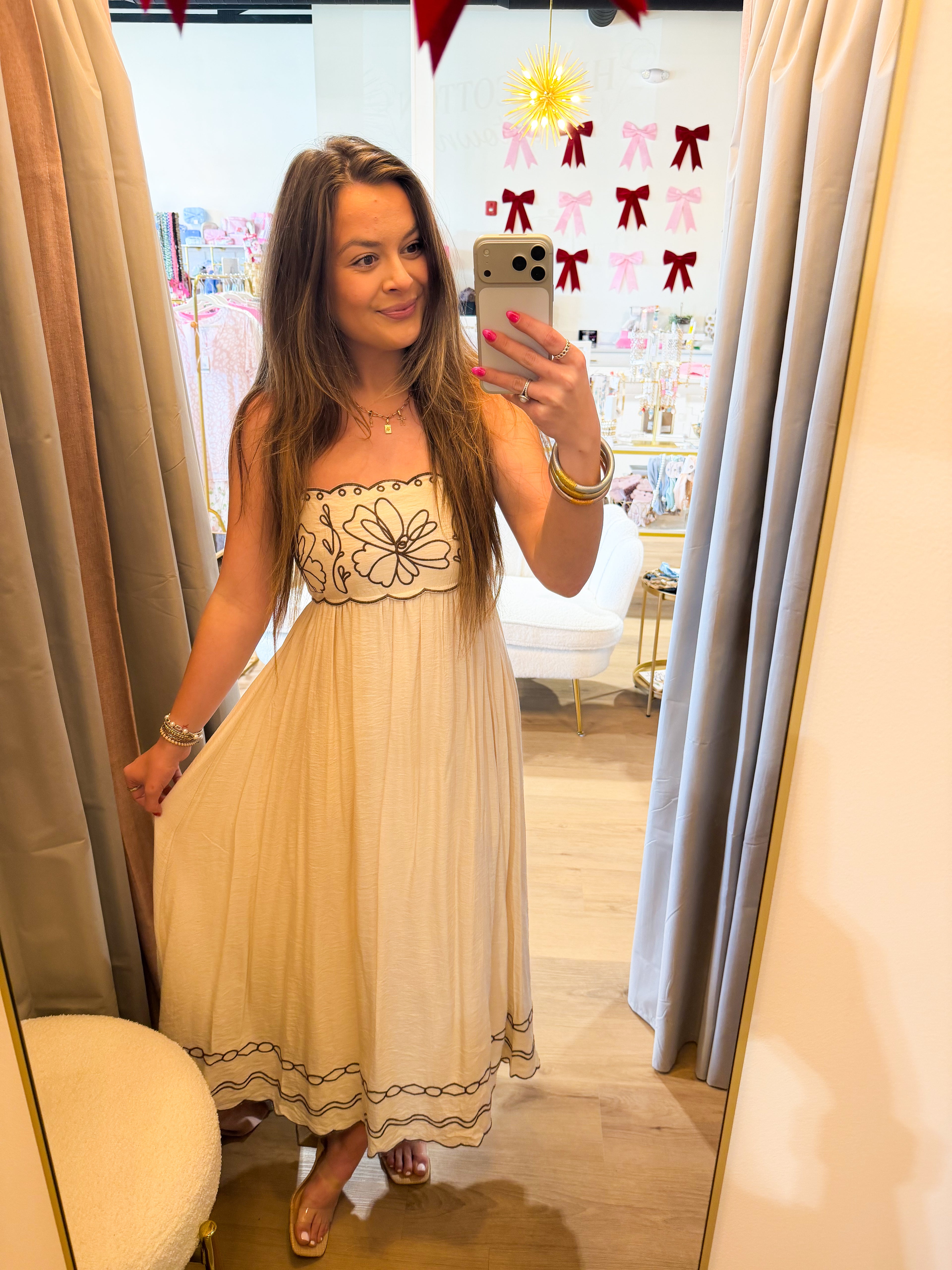 FLORAL EMBROIDERY SCALLOPED MIDI DRESS