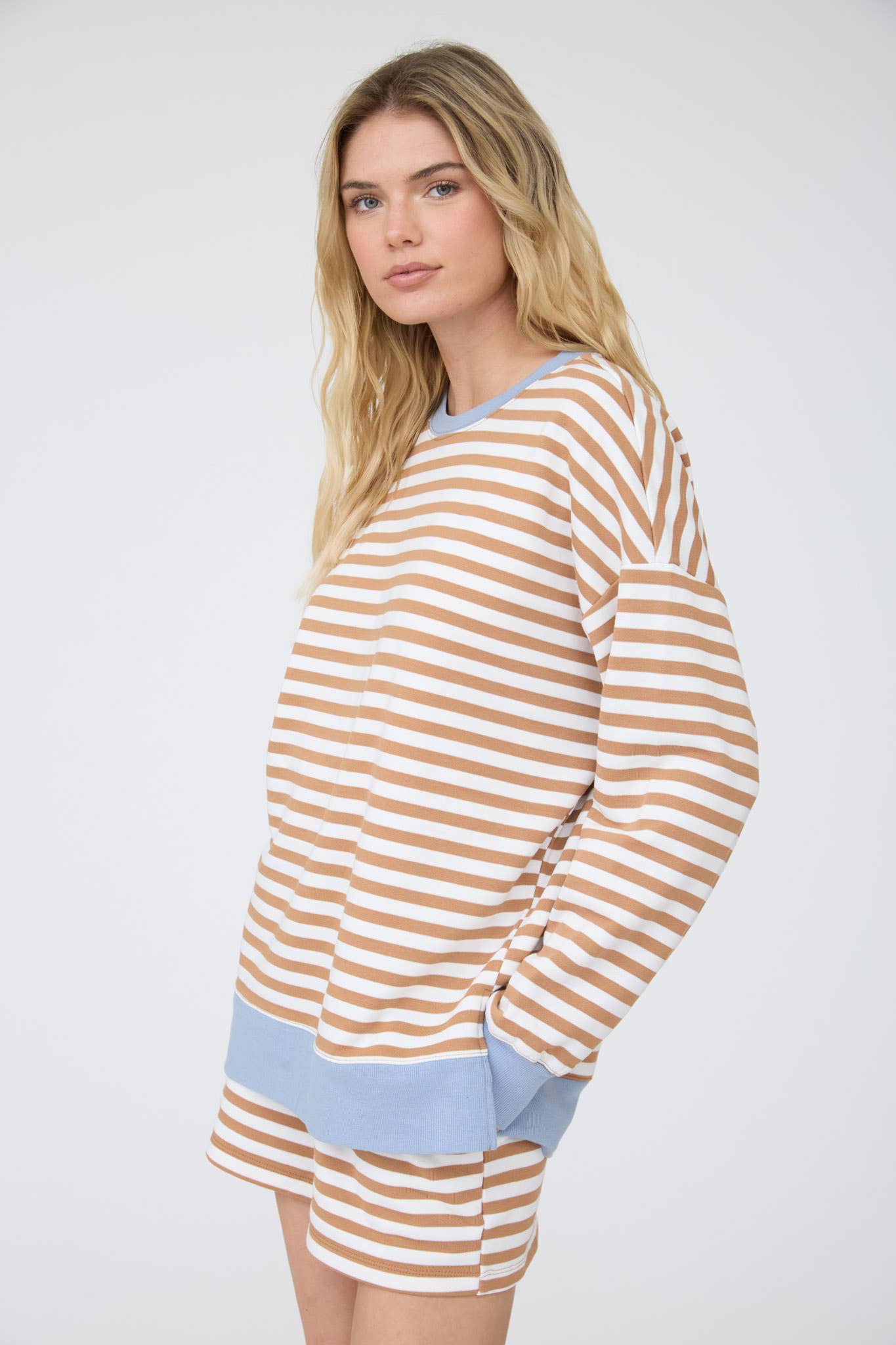 J.O.A - STRIPED BOXY LONG SLEEVE CONTRAST KNIT TOP