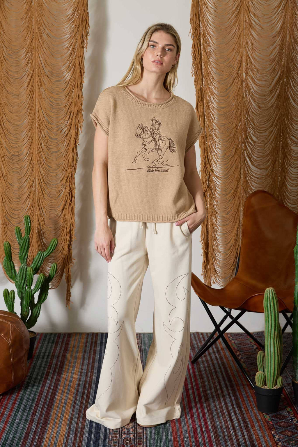 J.O.A - WESTERN EMBROIDERY SHORT SLEEVE KNIT SWEATER