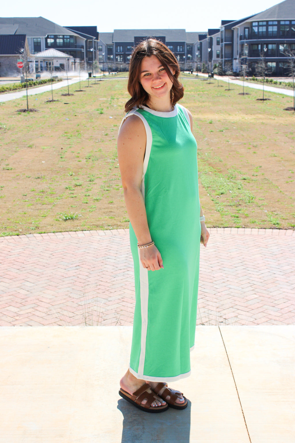 Sleeveless Midi Dress with Contrast Binding