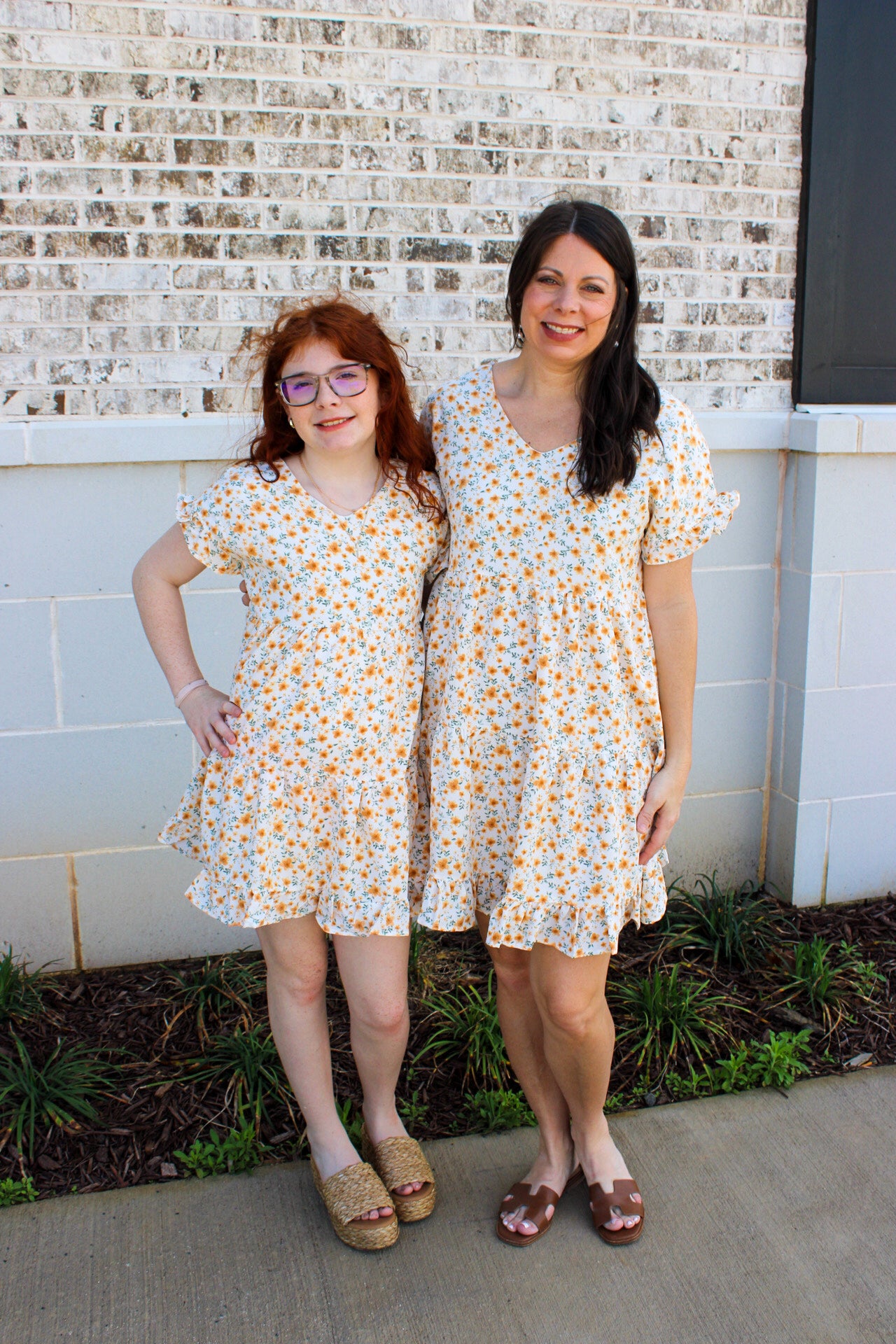Womens V-Neck Ruffle Short Sleeve Tiered Floral Dress
