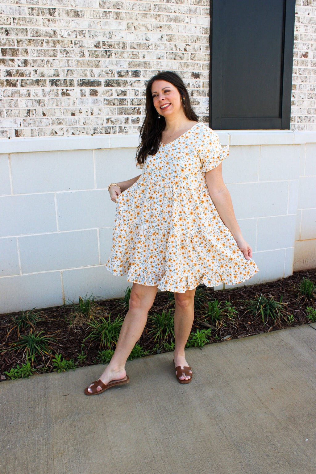Womens V-Neck Ruffle Short Sleeve Tiered Floral Dress
