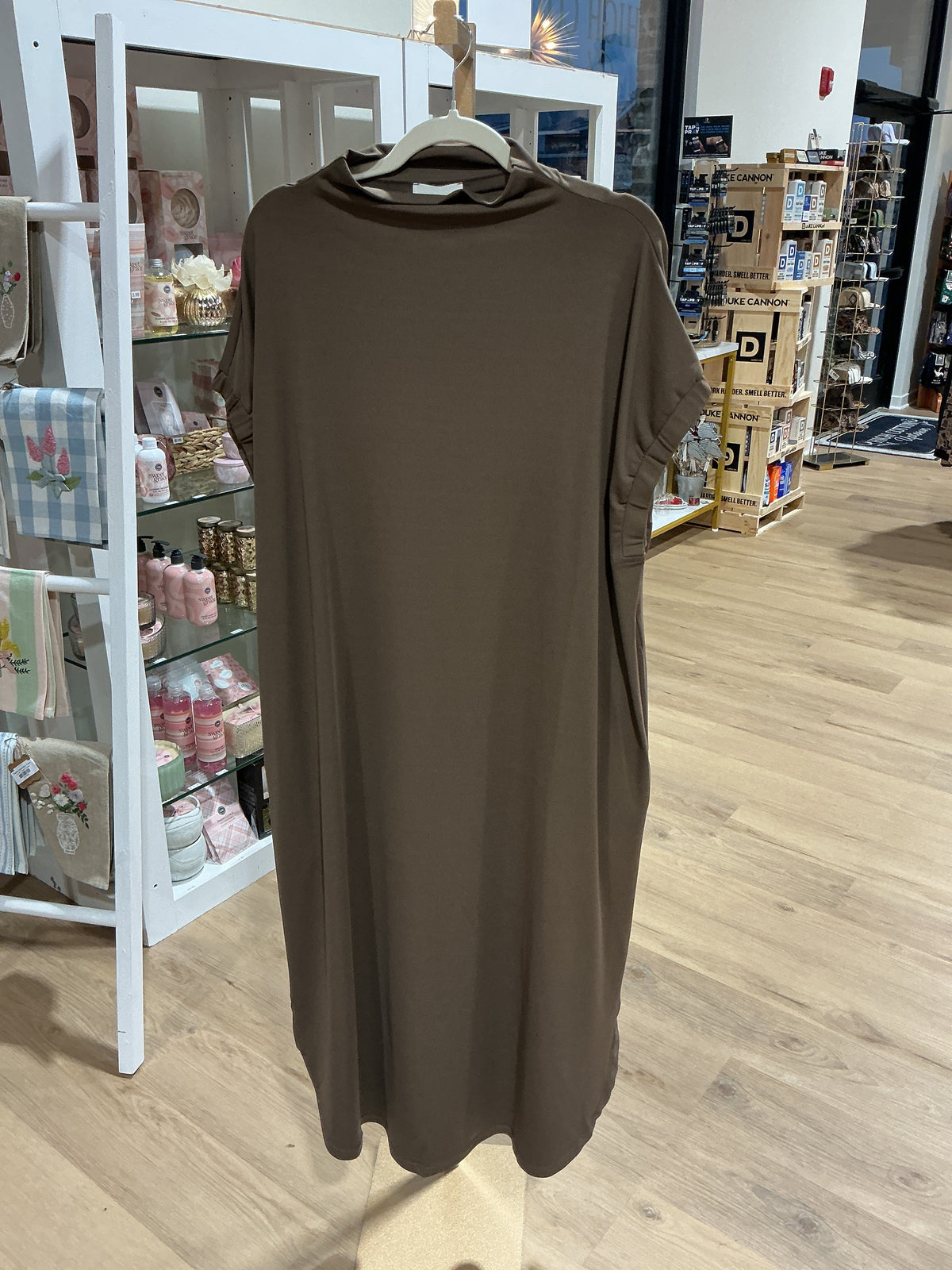 Solid short sleeve midi dress