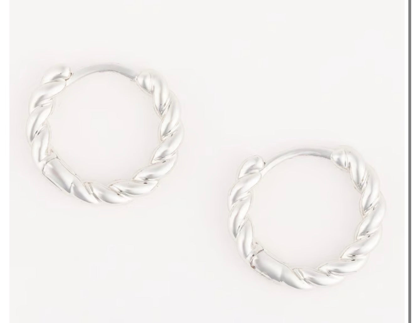 Brandi Lux Silver Earring
