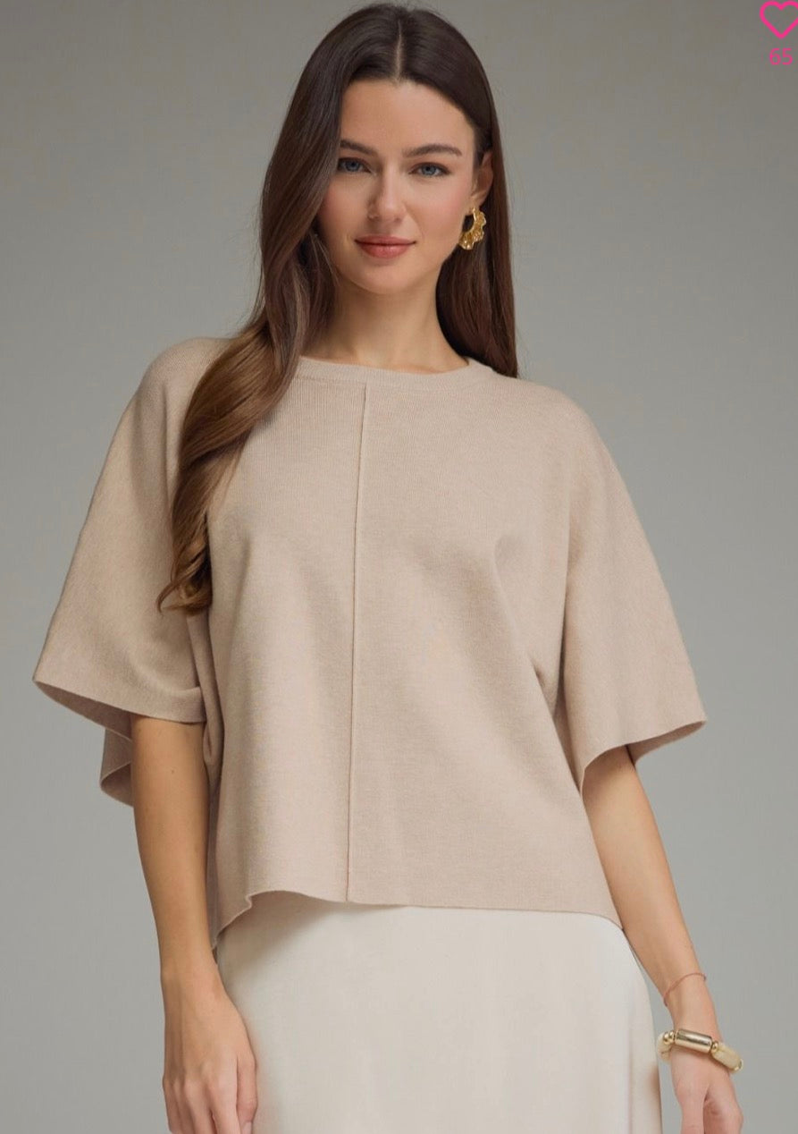 Solid short sleeve knit top