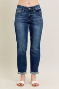 Mid rise slim fit