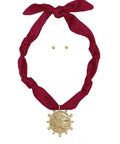 GAMEDAY Head Pendant Scarf Necklace Set
