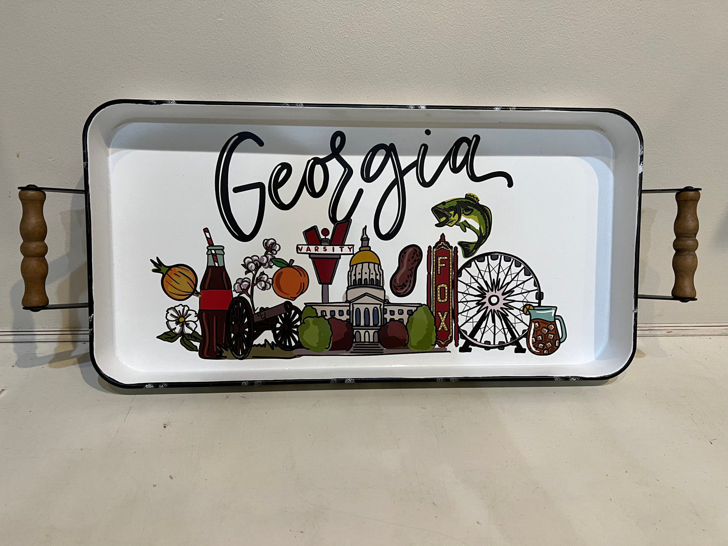 White tray with depictions of the state of Georgia featuring the state name.