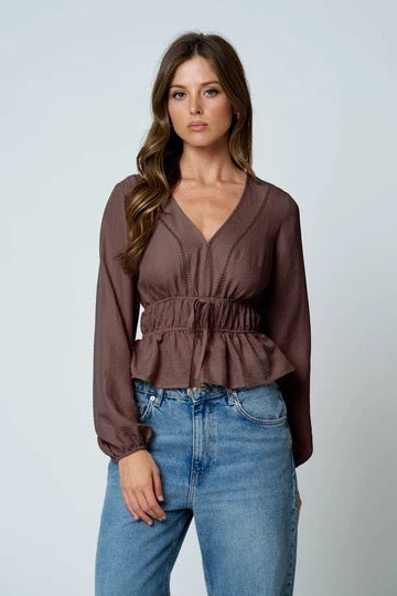 LADDER LACE TRIM V NECK LONG SLEEVE RUFFLE HEM TOP