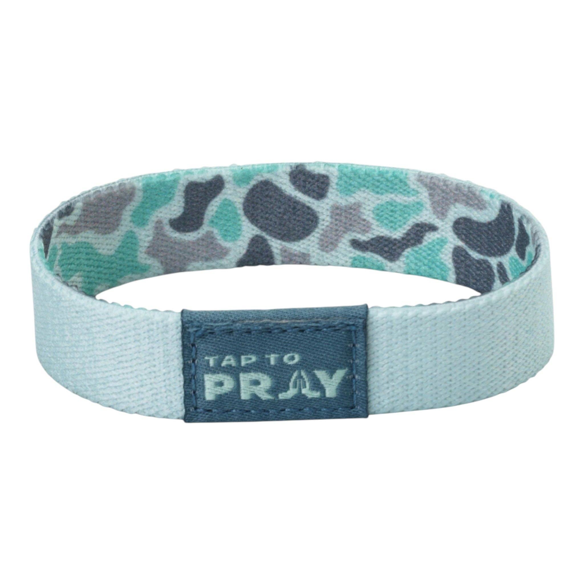 Versible - Tap To Pray® Wristband – River Rock Camo - Mint