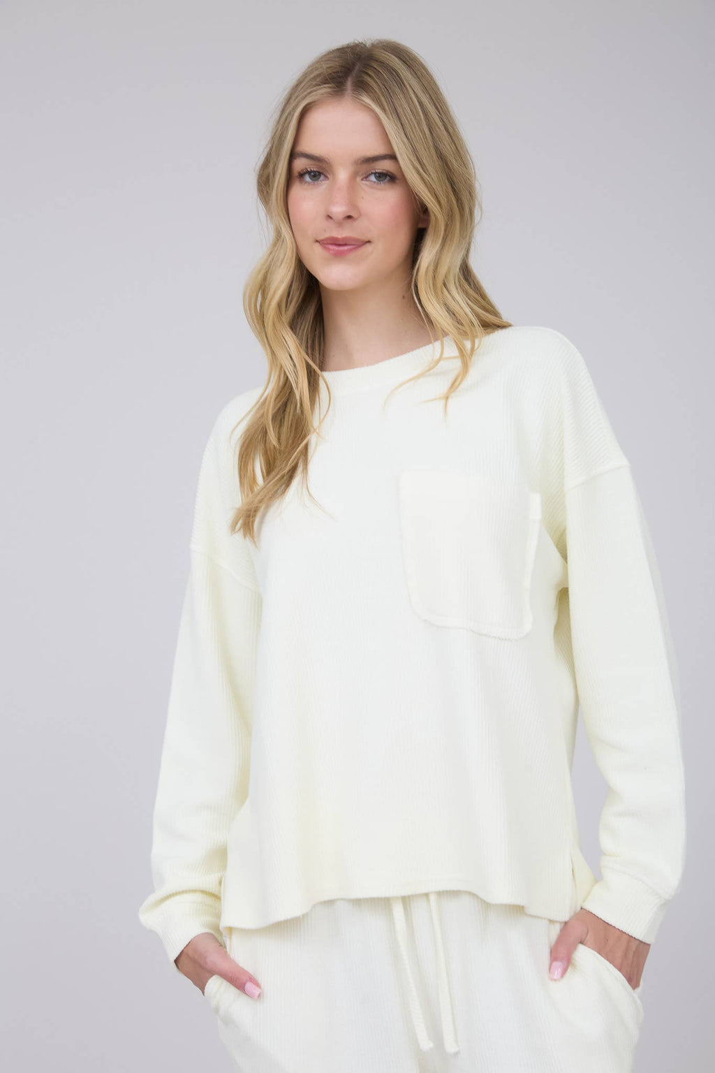 J.O.A - WASHED POCKET DETAIL LONG SLEEVE RIB KNIT TOP