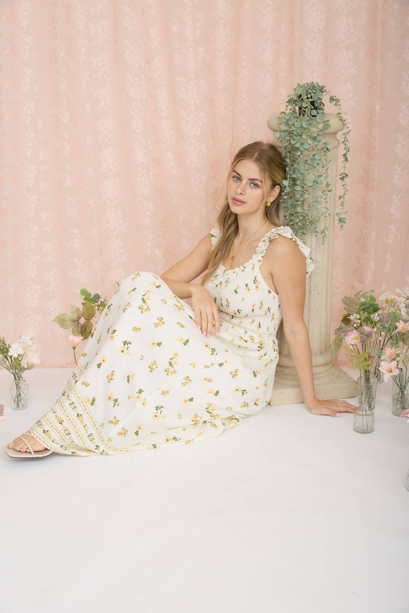 FLORAL SMOCKED RUFFLE DETAIL SLEEVELESS MIDI DRESS