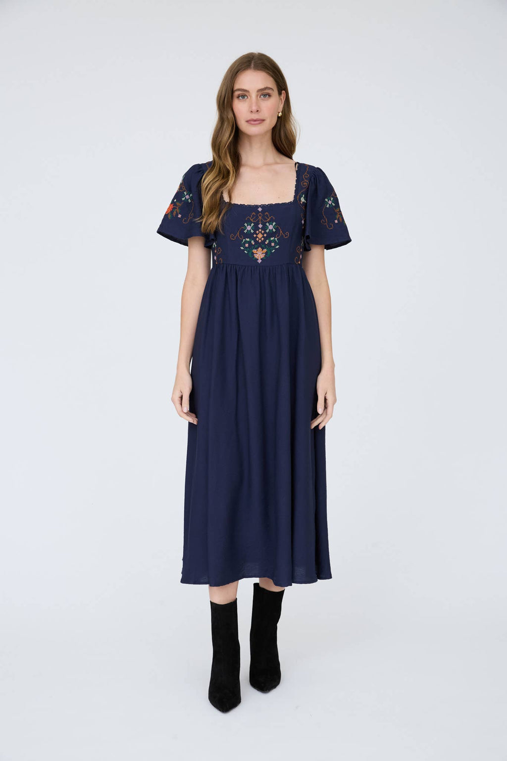 Blu Pepper - EMBROIDERY DETAIL BELL SLEEVE MIDI DRESS