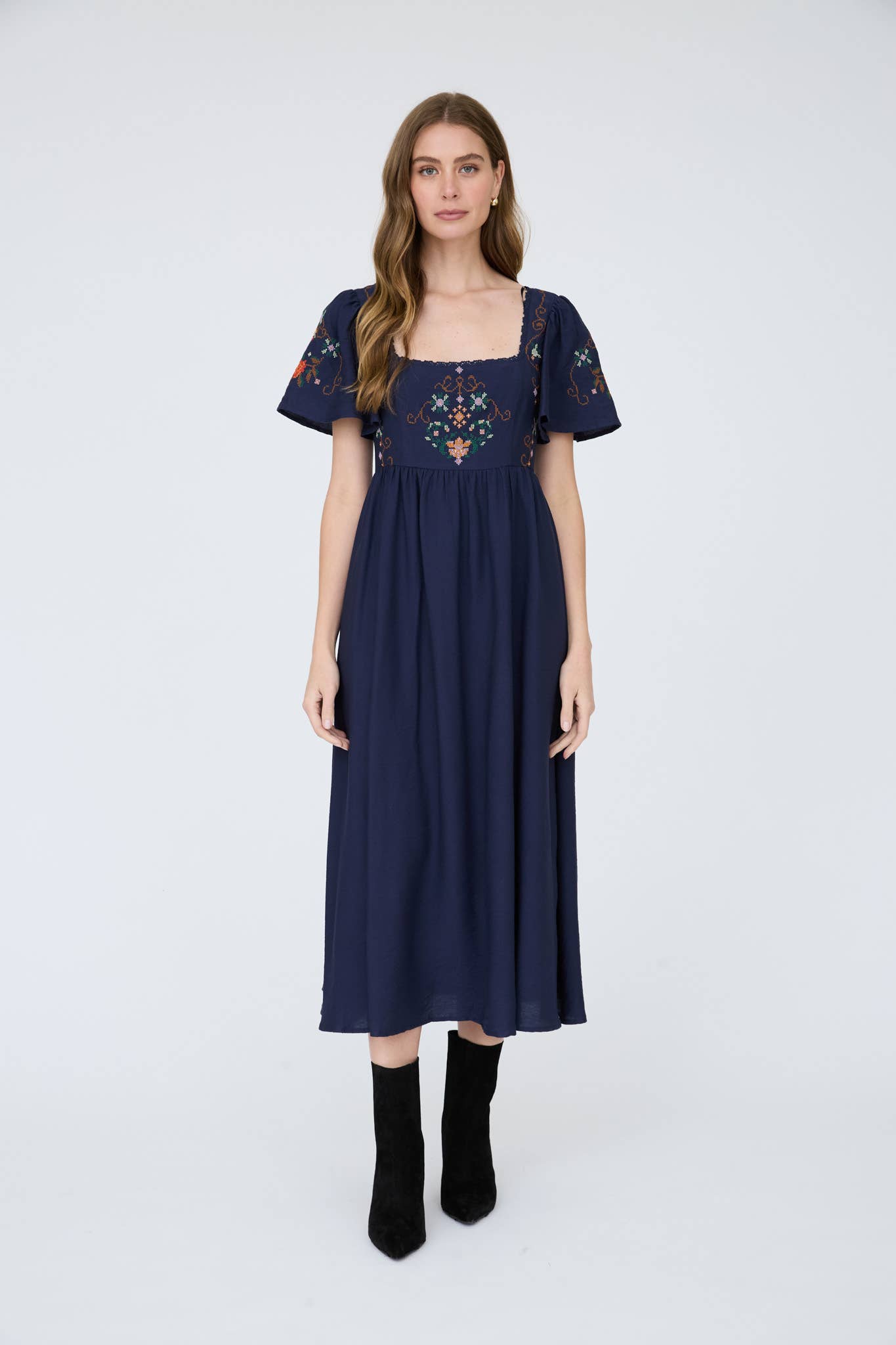Blu Pepper - EMBROIDERY DETAIL BELL SLEEVE MIDI DRESS