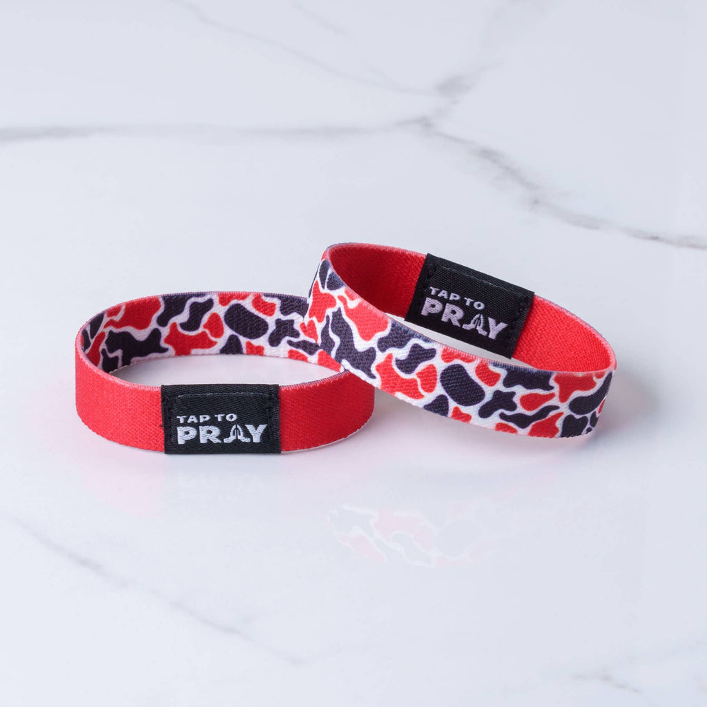 Versible - Tap To Pray™ Wristbands - Team Camo - Red & Black