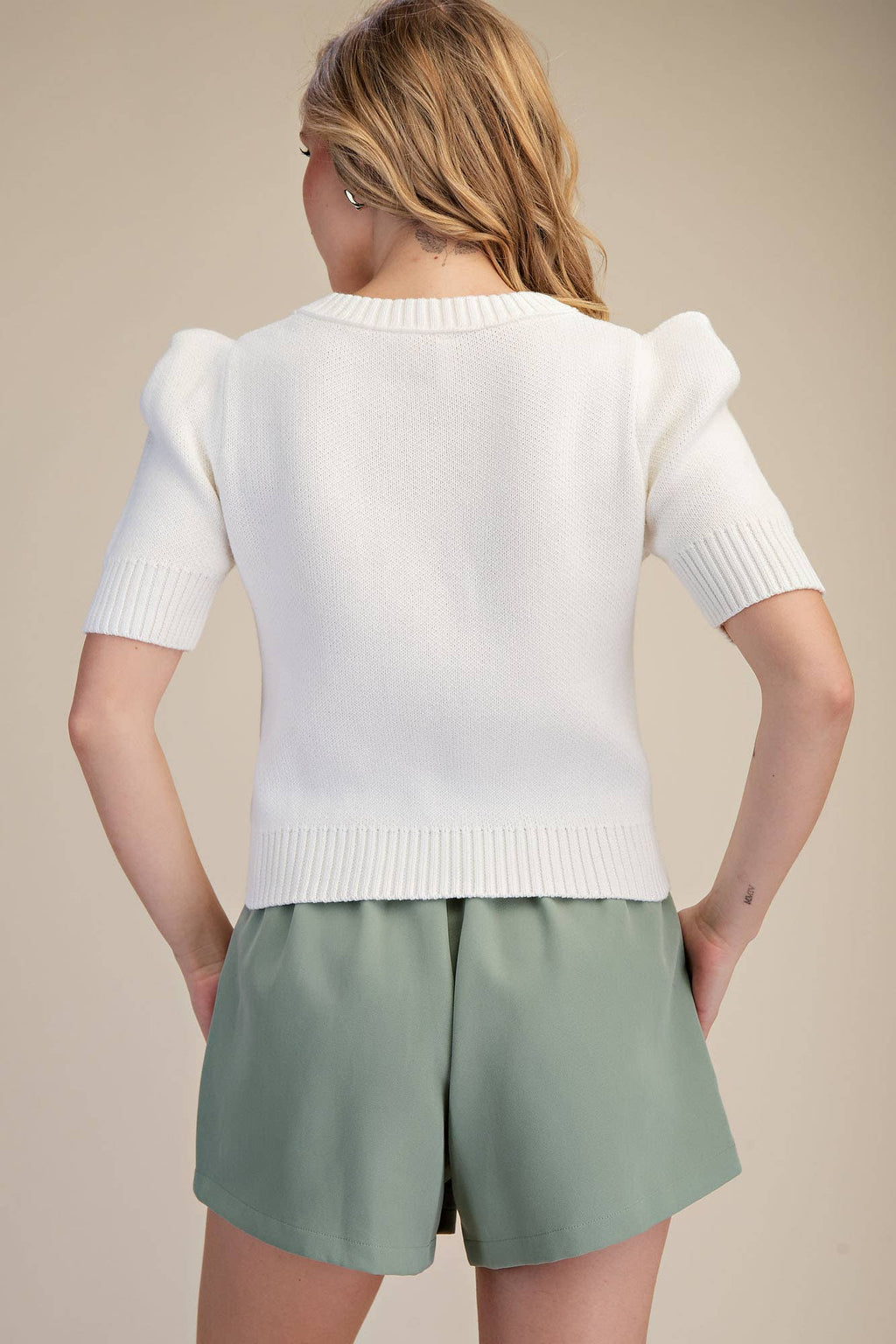 Round Neck Short Sleeve Sweater Knit Top